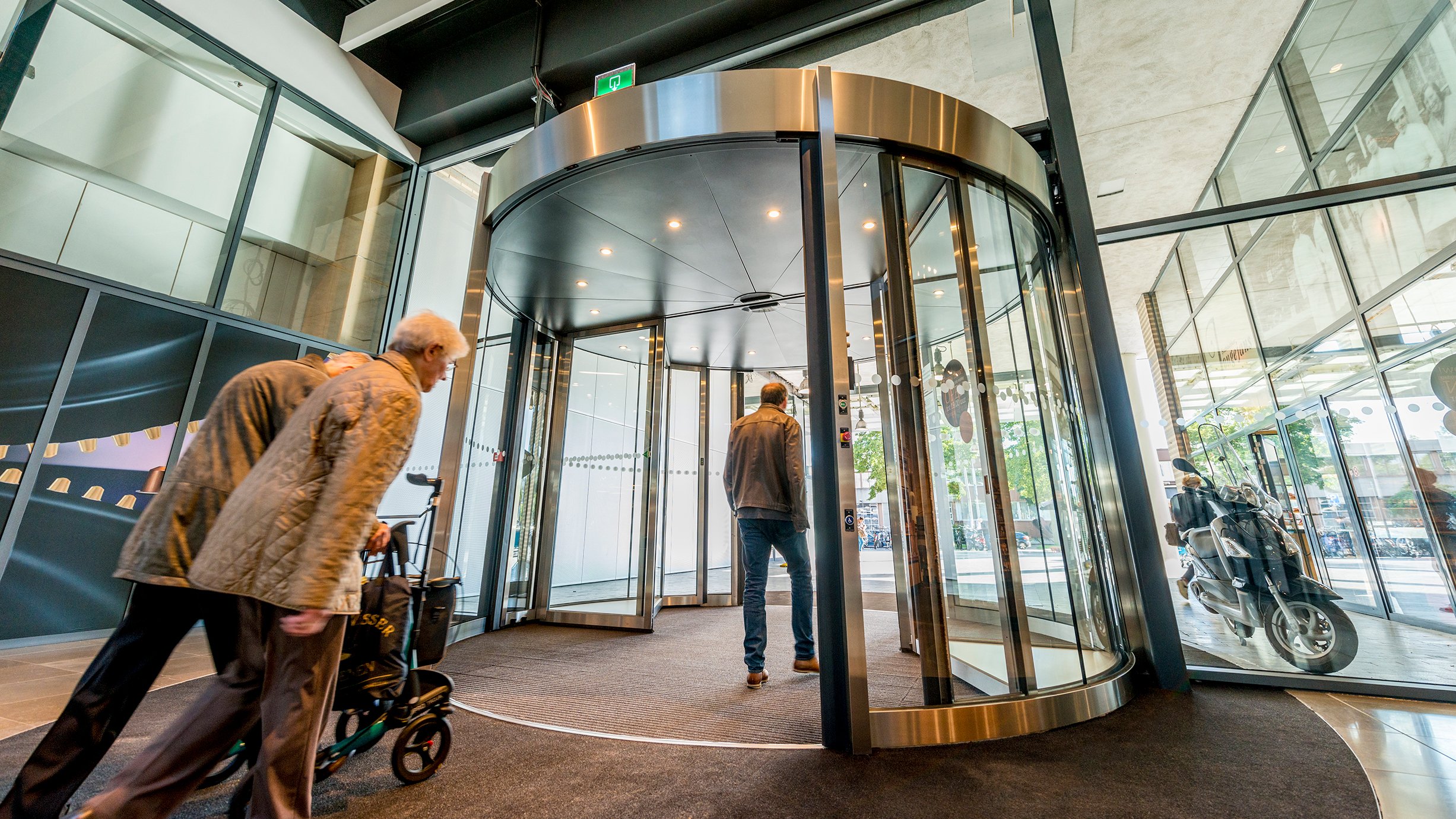 Boon Edam | Gebruiksvriendelijke draaideur | Gelderlandplein